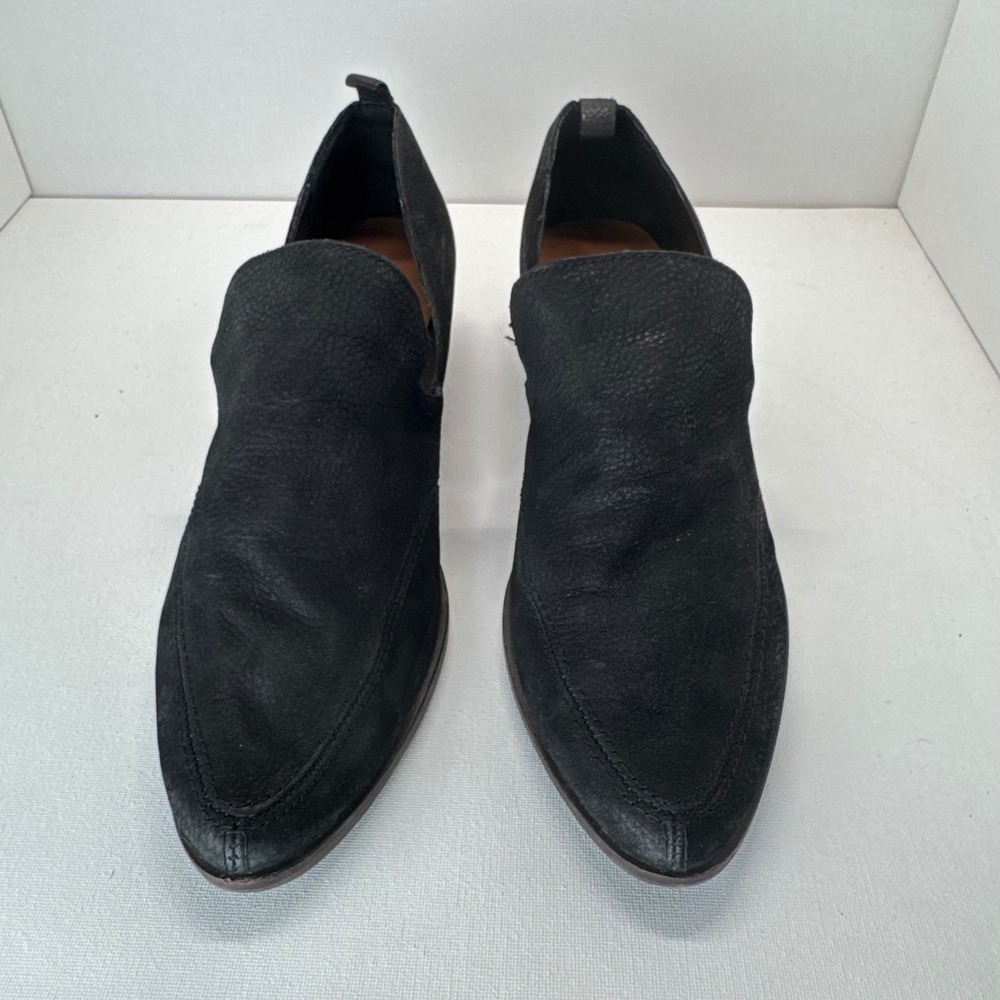 Lucky Brand Women Black Leather V-Cut Pointed Toe Stacked Heel Booties 9.5M - Picture 1 of 5